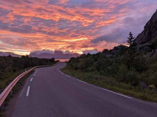 hitchhiking-sunset