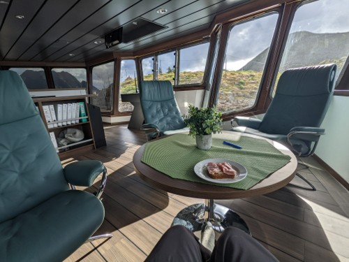 ship-lounge